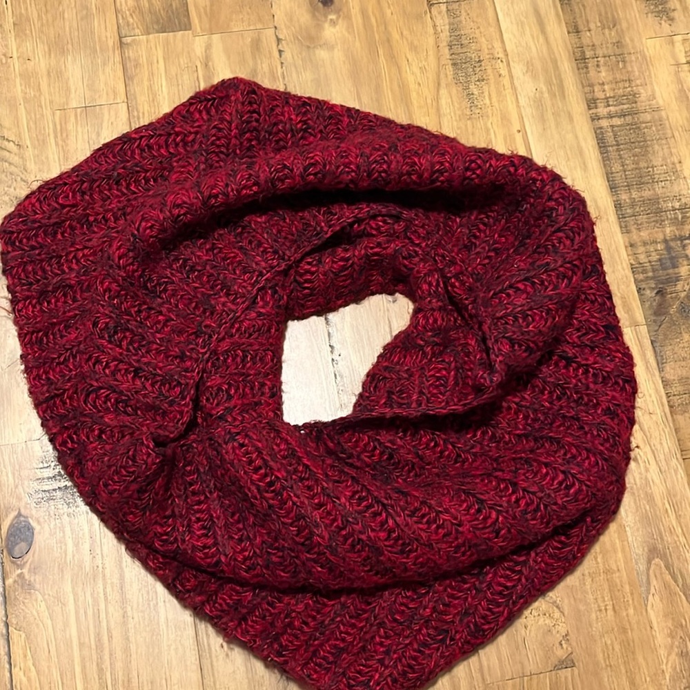 Red infinity scarf